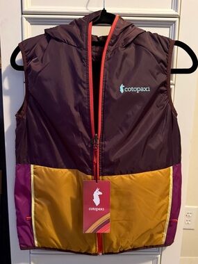 Cotopaxi Plum Quilted Hooded Jacket